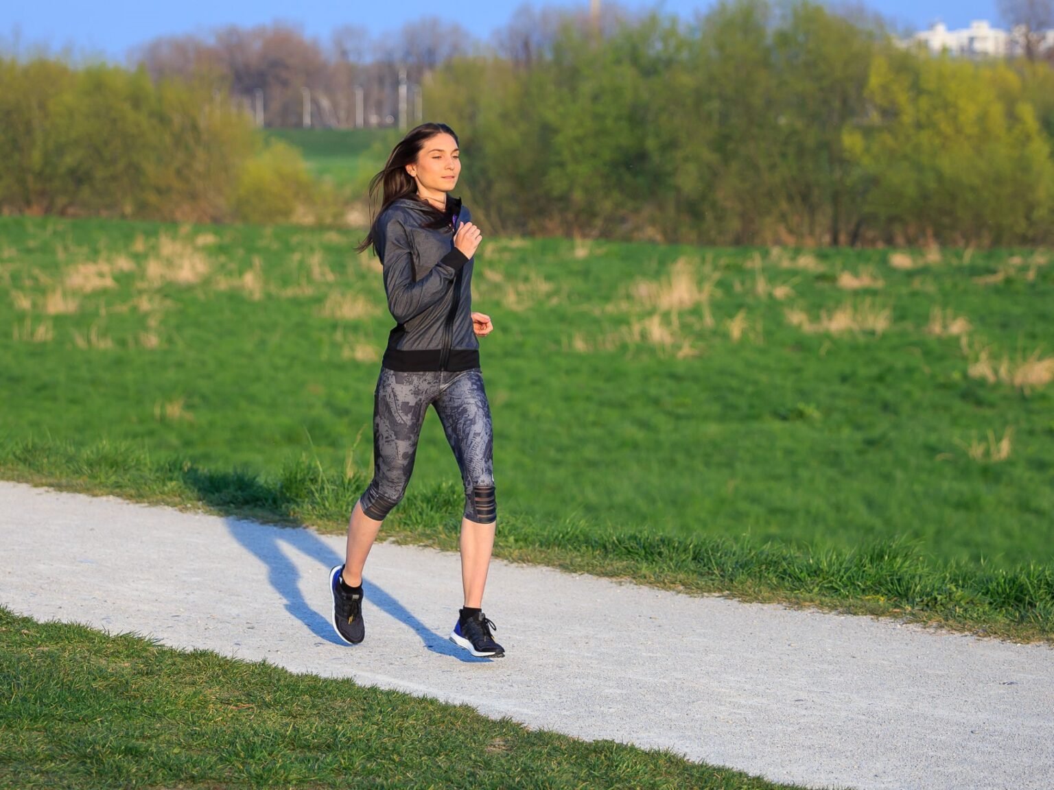 7 Reasons Why You Need To Warm Up Before Running OLYRUN